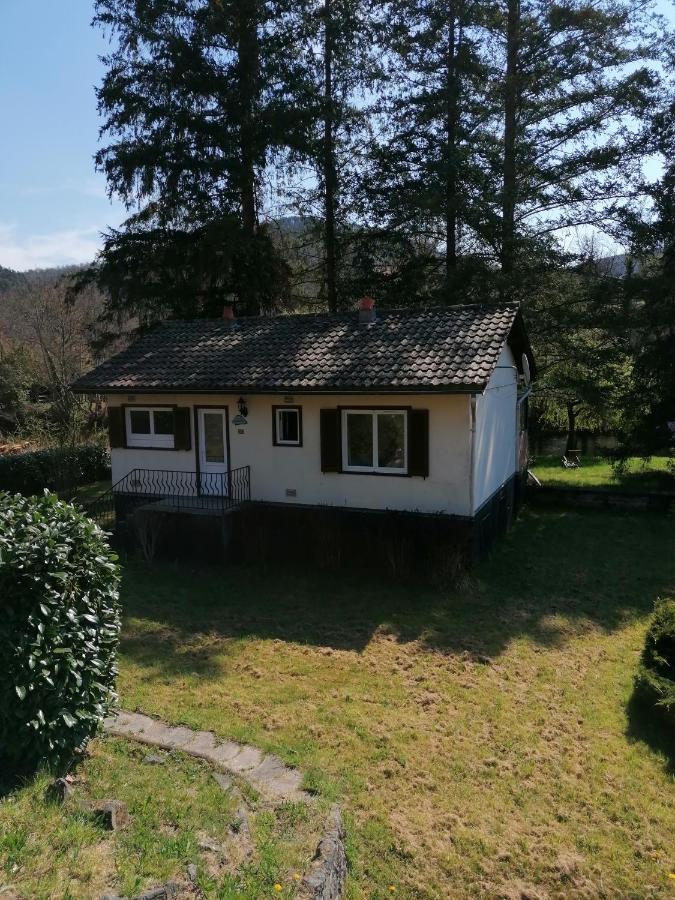 Holiday home La Aux Ecrevisses - Les Pieds Dans L'eau *